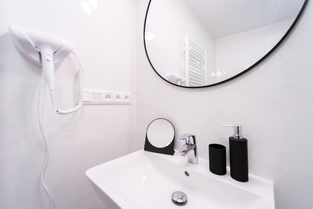 Green Garden Sauna Apartment Brno Buitenkant foto