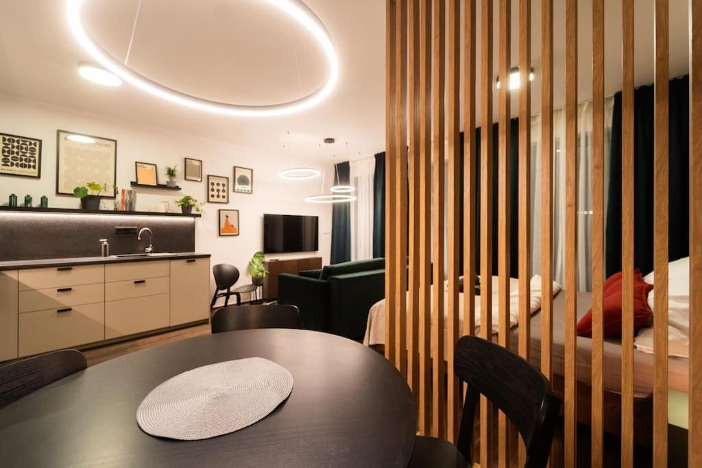 Green Garden Sauna Apartment Brno Buitenkant foto