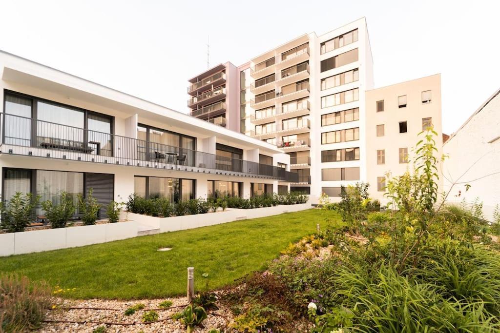 Green Garden Sauna Apartment Brno Buitenkant foto